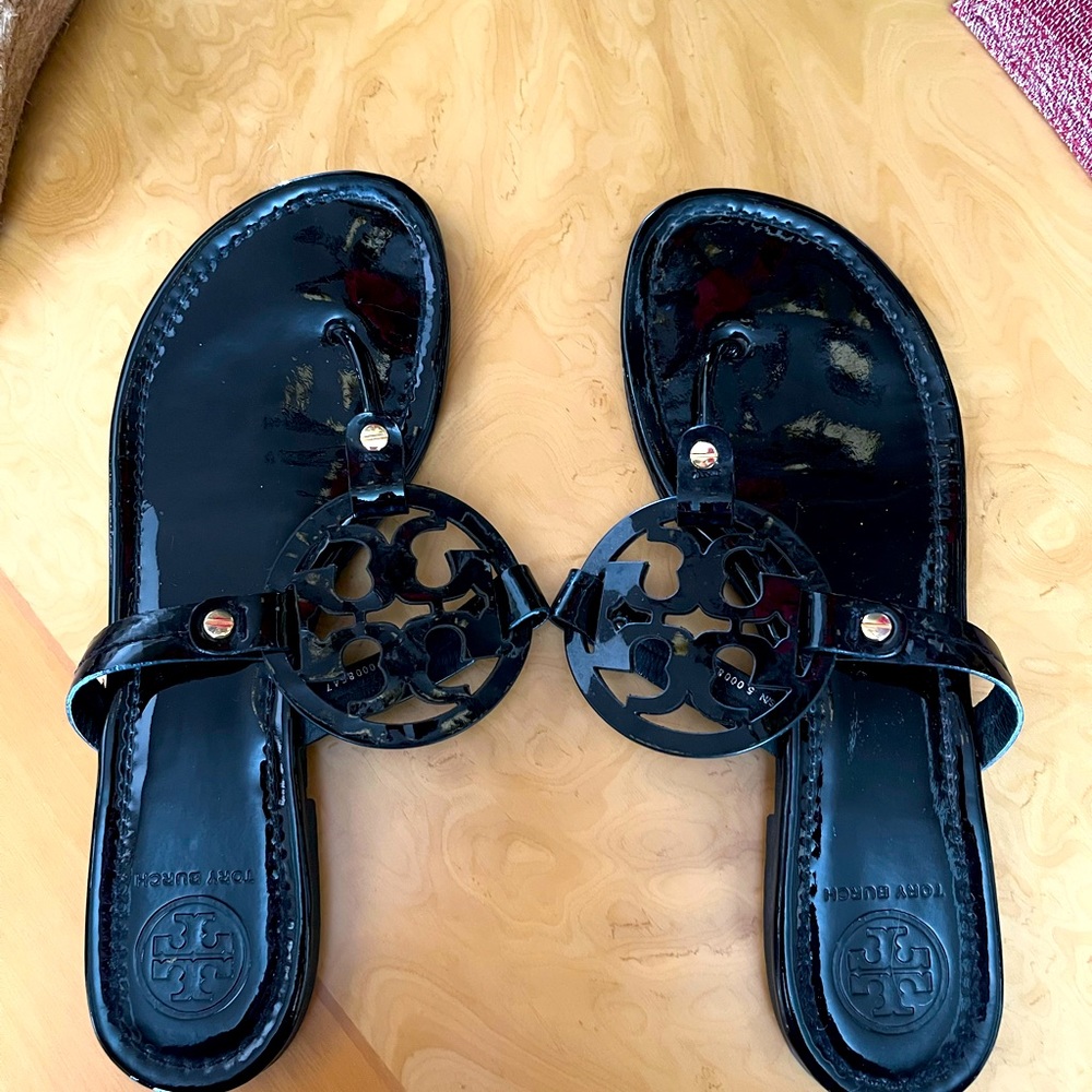 Beautiful Black patent leather Tory Burch Miller Sandals size 9.